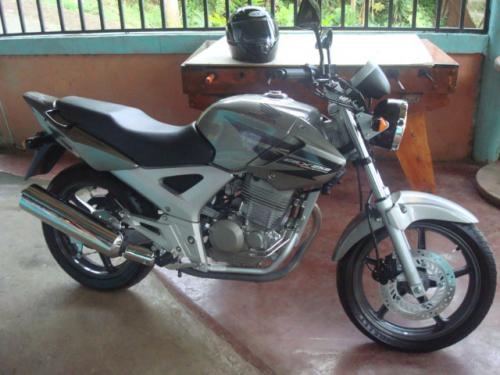 Vendo motocicleta honda twister 250 cc 2009 en San José - Autos | 41136