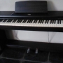 Vendo piano digital 88 teclas con sensibilidad y dos pedales